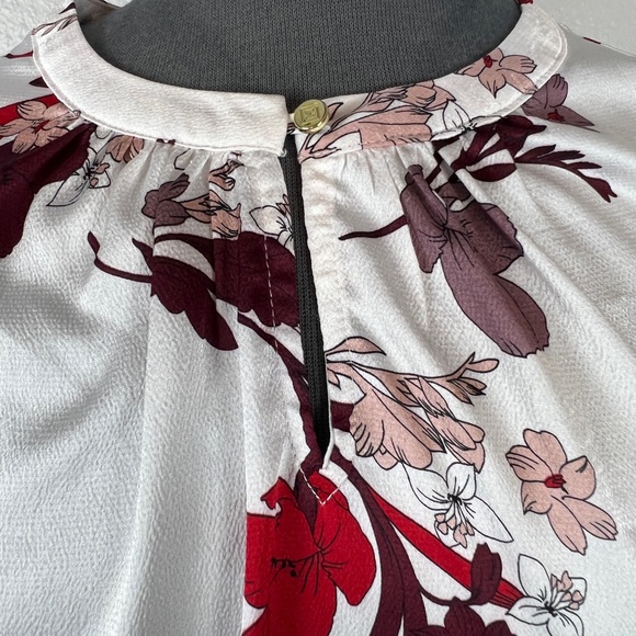 Liz Claiborne Floral Blouse with removable scarf - Picture 2 of 7
